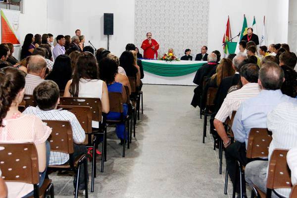 Participação da Academia de Letras do Brasil - Seccional Ibirama na implantação da ALB Seccional José Boiteux, em 10/04/15.